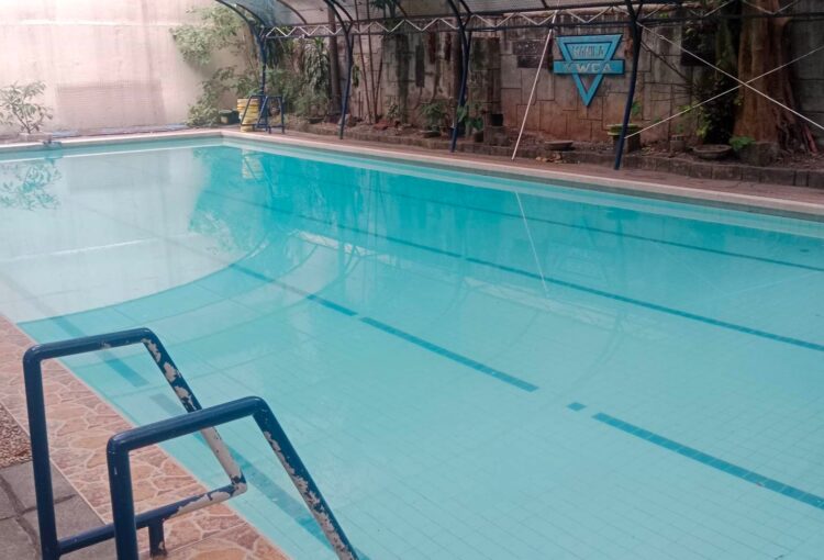 Swimming Pool 